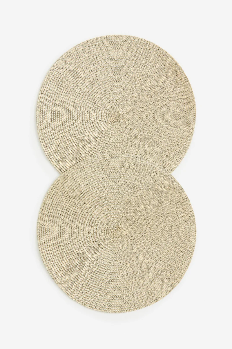 اتش اند ام مفارش طاولة لامعة - عبوة قطعتين