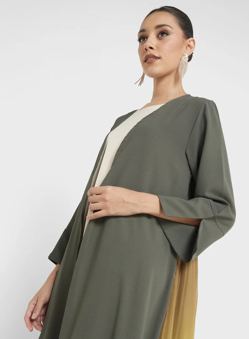 خزانة Abaya With Back Pleats