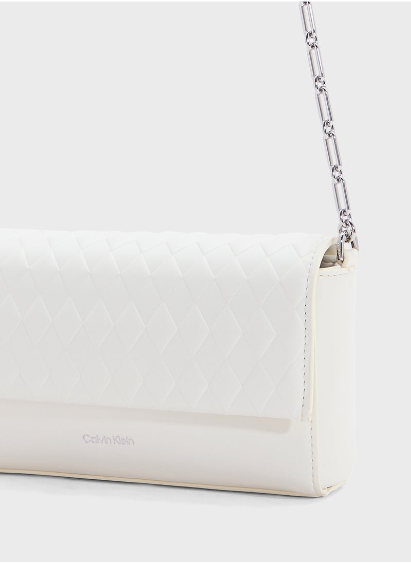CALVIN KLEIN MINI QUILT CROSSBODY BAG WITH CHAIN  - Image 4