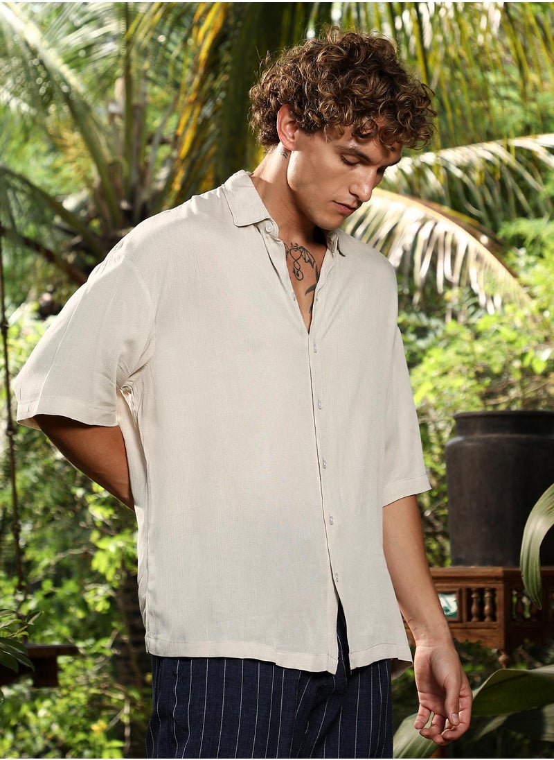 Campus Sutra Campus Sutra Men's Off-White Crinkled Oversized Shirt For Casual Wear | Spread Collar | Short Regular Sleeves | Button Closure | Oversized Shirt Crafted With Comfort Fit For Everyday Wear  - Image 3