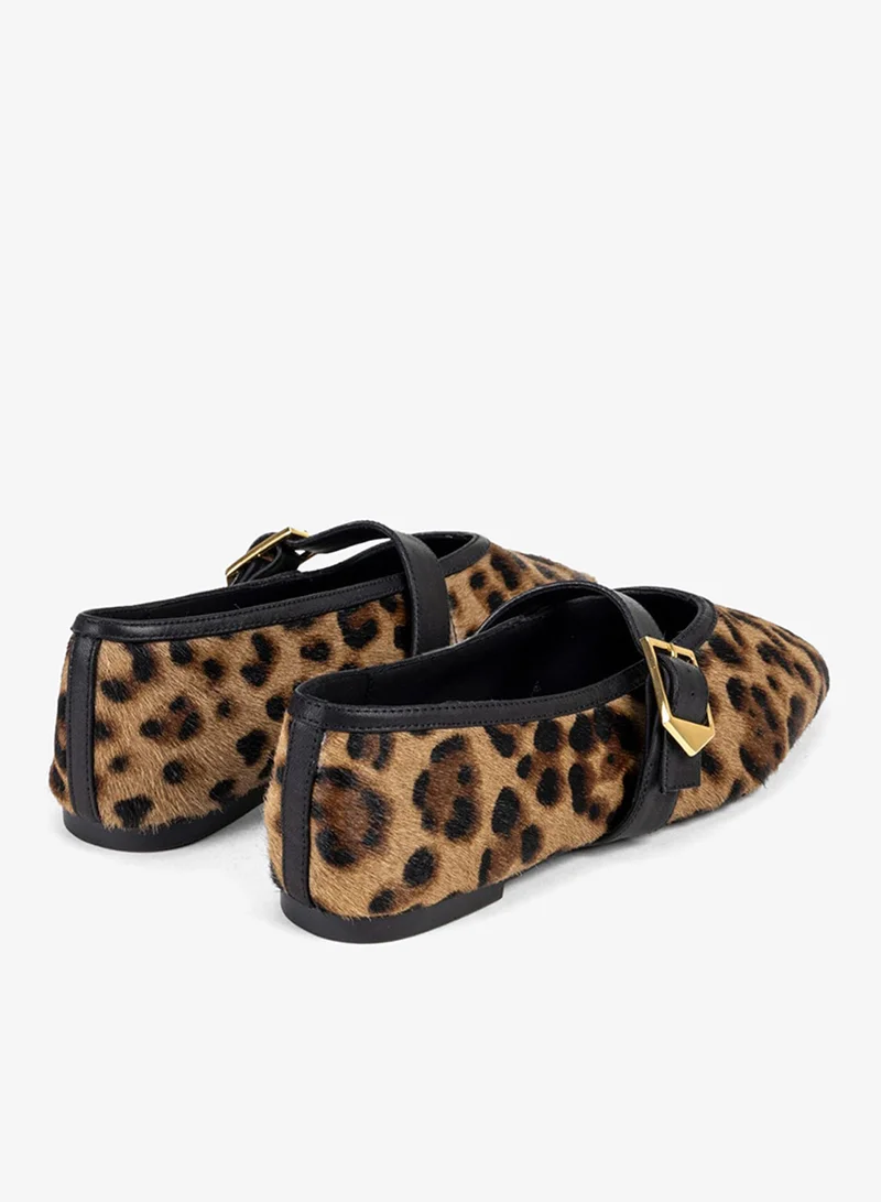 ابيكول أحذية مسطحة بطبعة جلد الفهد من شعر المهر