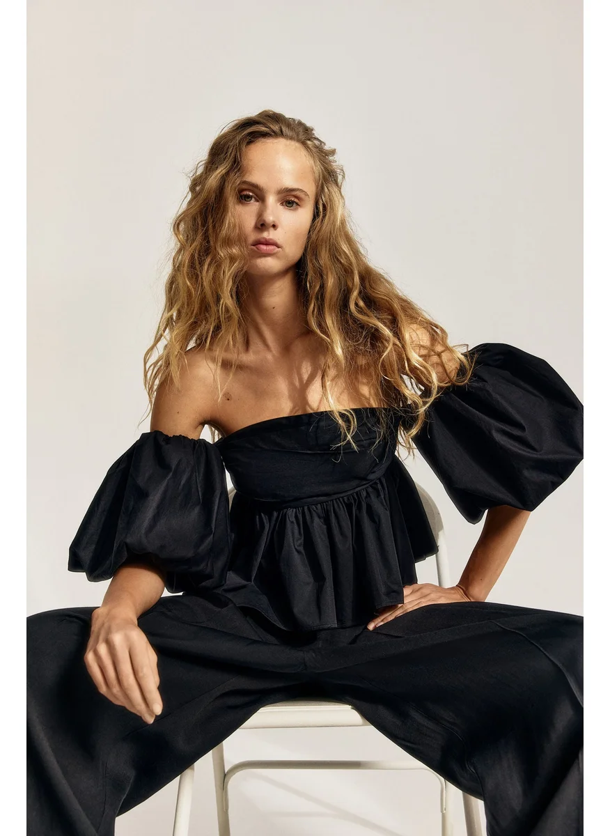 اتش اند ام Off-The-Shoulder Peplum Blouse