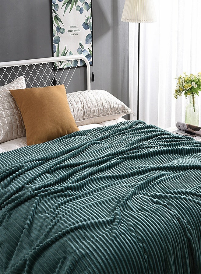 Bed Throw Plush Blanket for Couch Fluffy Soft Cozy Blanket Lightweight Perfect for Bed, Sofa, Camping, Travel （150*200CM） - Image 3