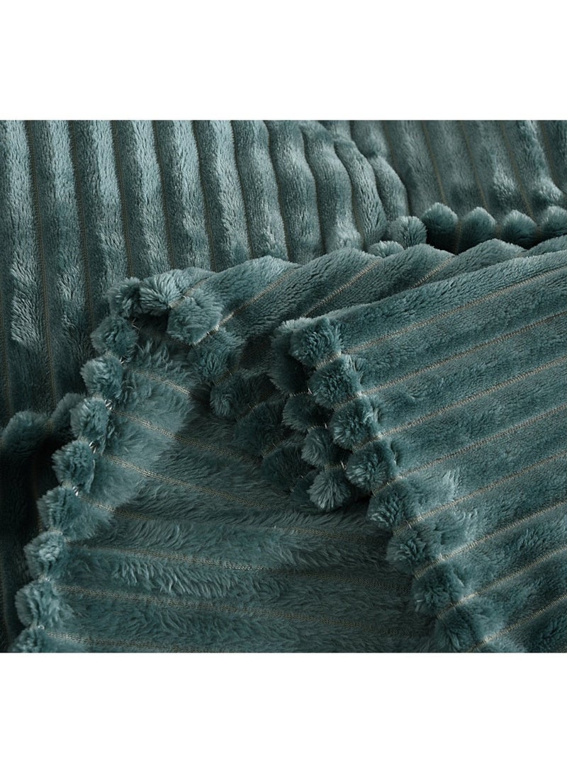 Bed Throw Plush Blanket for Couch Fluffy Soft Cozy Blanket Lightweight Perfect for Bed, Sofa, Camping, Travel （150*200CM） - Image 2