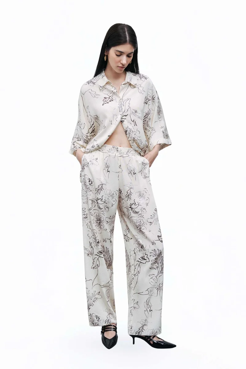 نوكتورن قميص بنقشات انسيابية