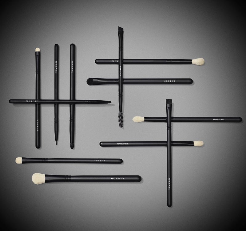 Morphe Eye Obsessed Makeup Brushes - 12 Piece Eyeshadow Brush Set - Lining, Blending & Angled Eyeshadow Brushes - Made with Natural & Synthetic Bristles and Includes Makeup Brush Case (12 Count) - Image 4