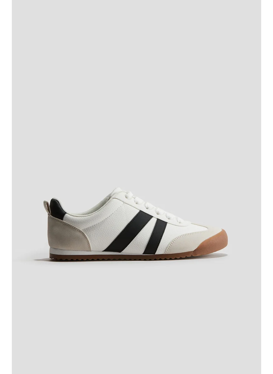 اتش اند ام Trainers