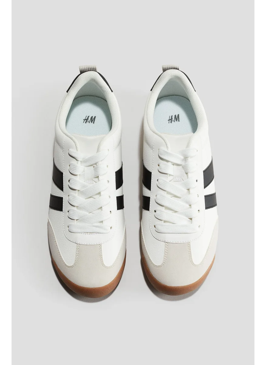 اتش اند ام Trainers