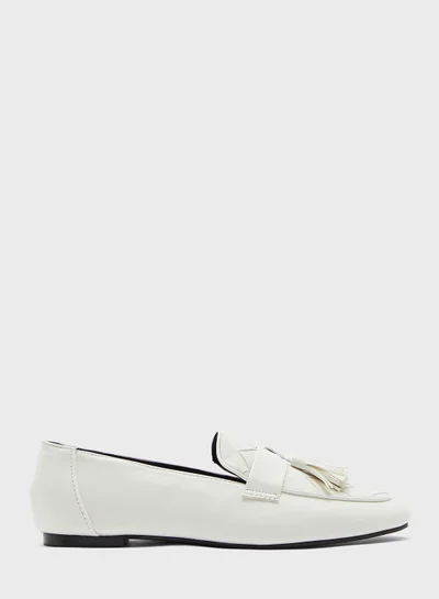 ELLA Weaved Round Toe Tassel Loafer