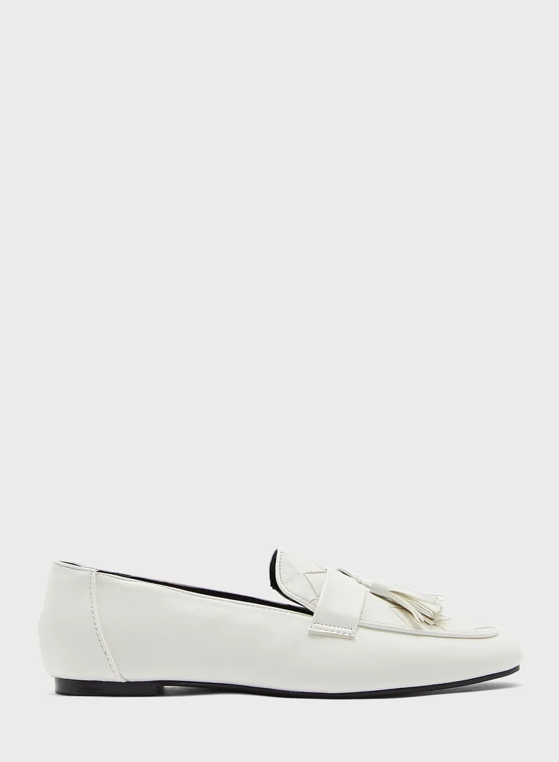 ELLA Weaved Round Toe Tassel Loafer