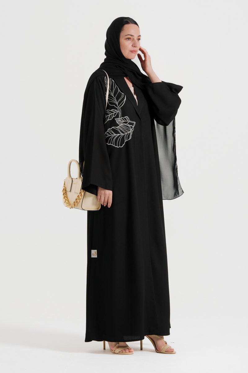 روزيت عباية عباية مزخرفة مع تطريز فضية على الياقة وأكمام واسعة - Image 3