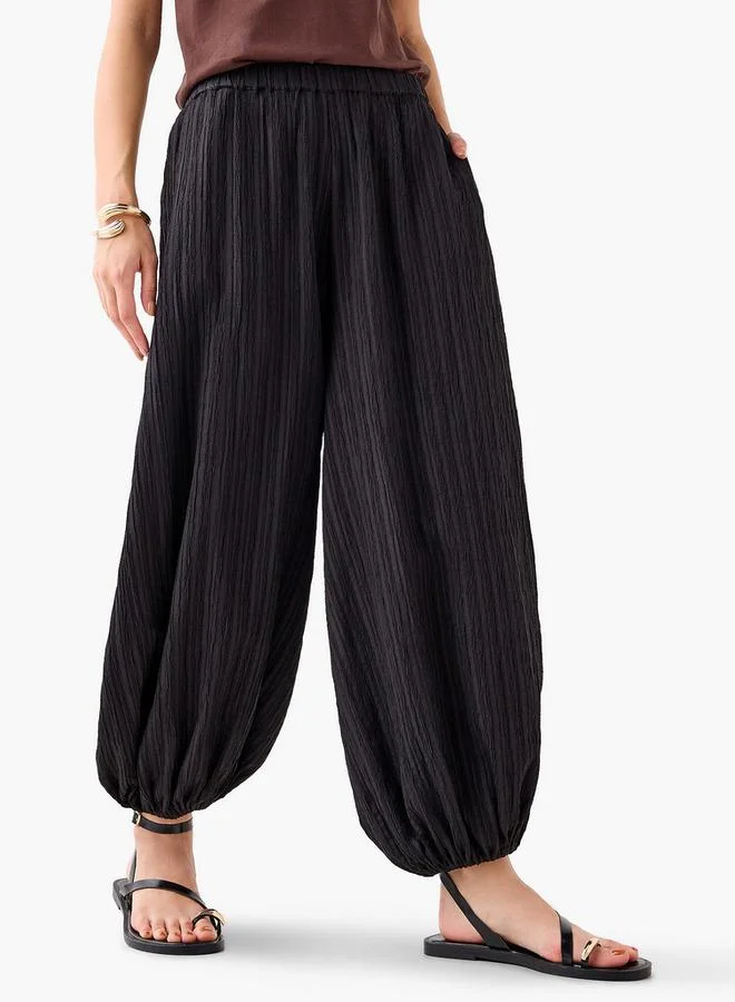 2Xtremz 2Xtremz Relaxed Fit Mid-Rise Textured Cotton Harem Pants