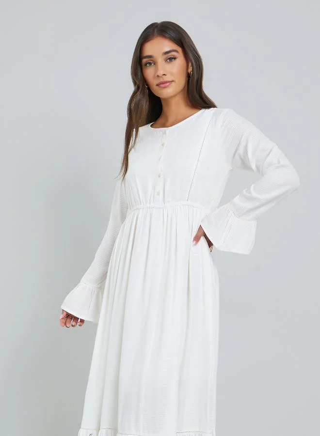 ستايلي فستان طويل بتصميم مريح وطبعة زهور أوف وايت