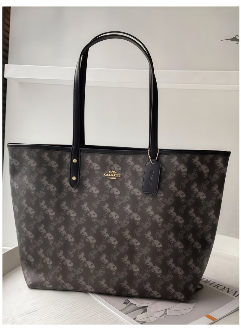 كوتش اوت ليت حقائب كوتش أوتليتحقيبة يد كوتش سيتي توت من القماش المميز - موضة نسائية متعددة الاستخدامات، بسعة كبيرة، حجم كبير، حقيبة يمكن حملها باليد أو على الكتف - Image 1