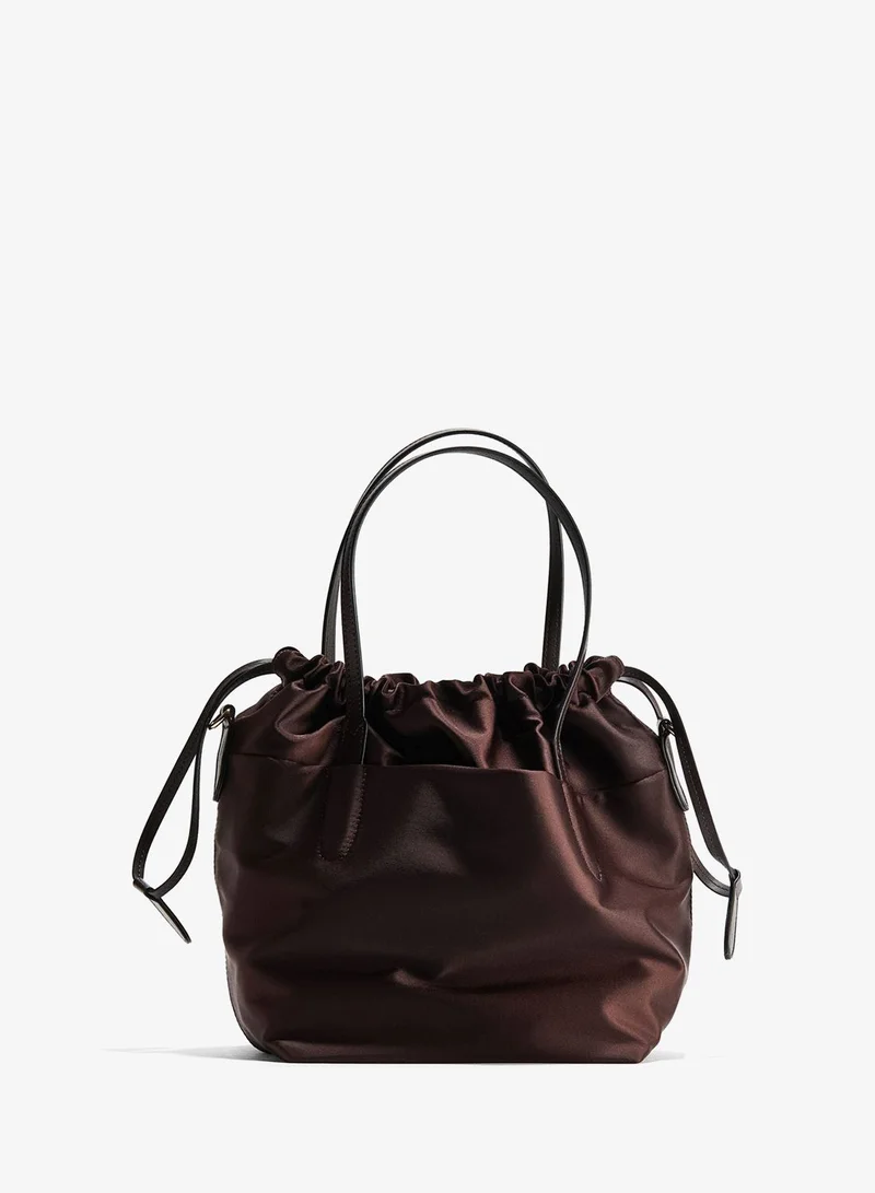 Crossbody bucket bag