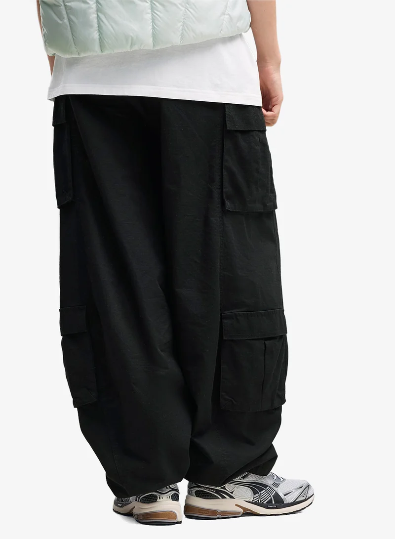 Puma PUMA Black Essential Relaxed Ripstop Cargo for Women | Best Price UAE