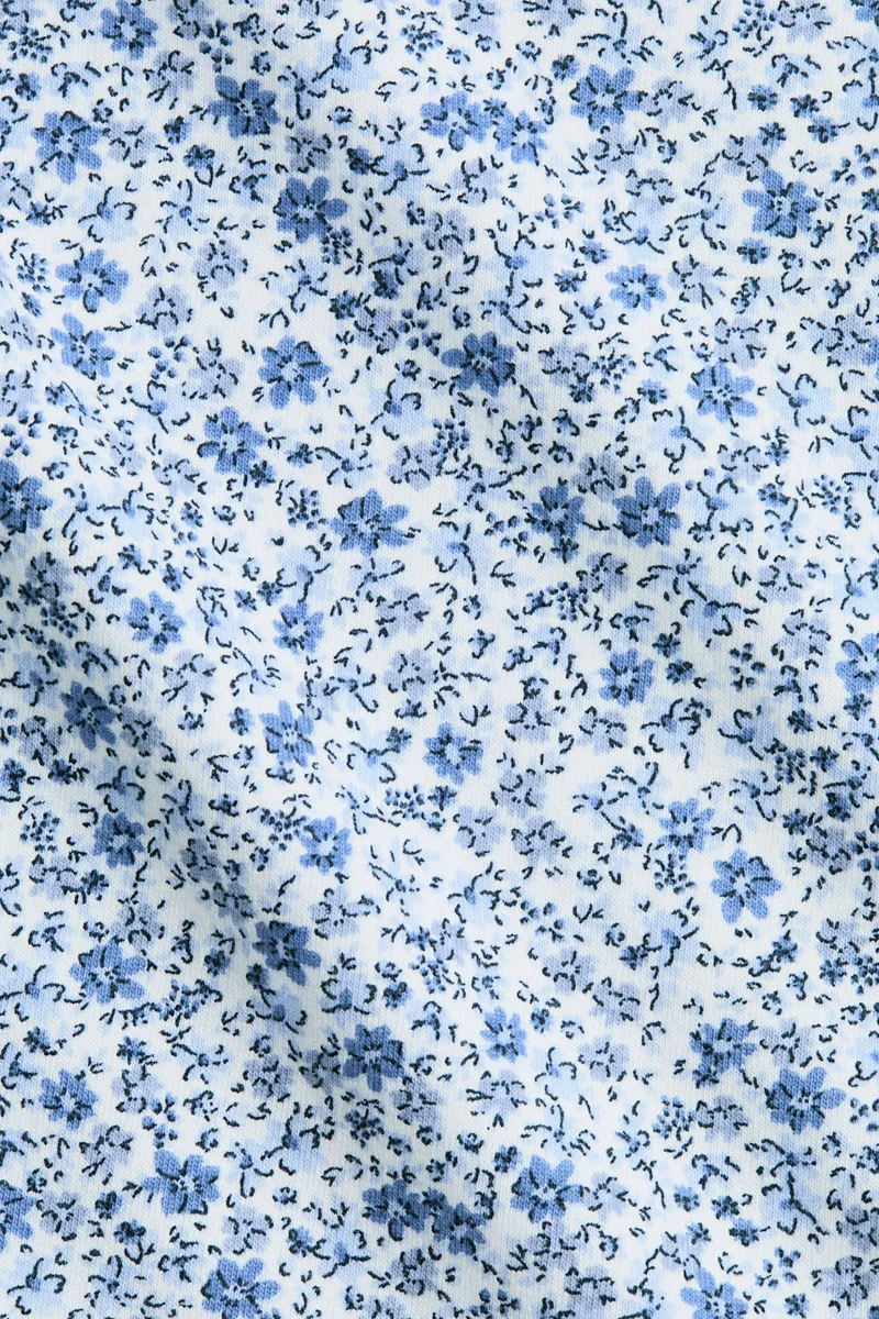 اتش اند ام بلوزة مطبوعة من الجيرسيه