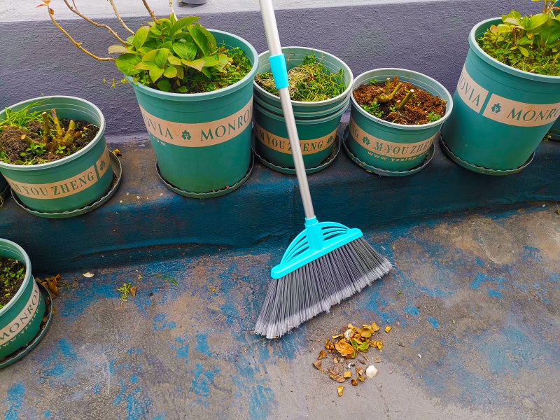 Xifando Three-Section Telescopic Aluminum Alloy Rod Long-Handled Broom (Light Blue) - Image 5