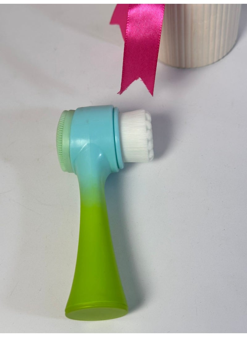 Brush Double-Sided Silicone Fan Brush with Nylon and Synthetic Hair for Effective Face Cleaning MAY VARY COLOR - Image 3