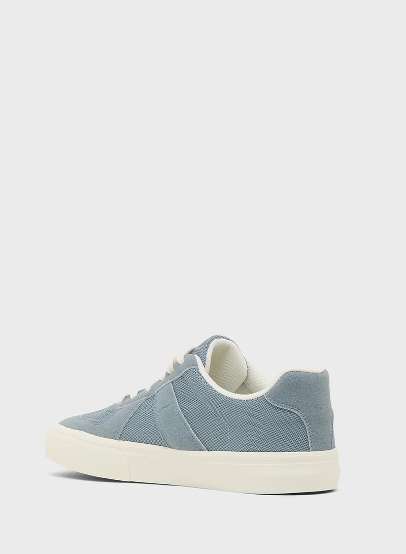 Seventy Five Casual Sneakers