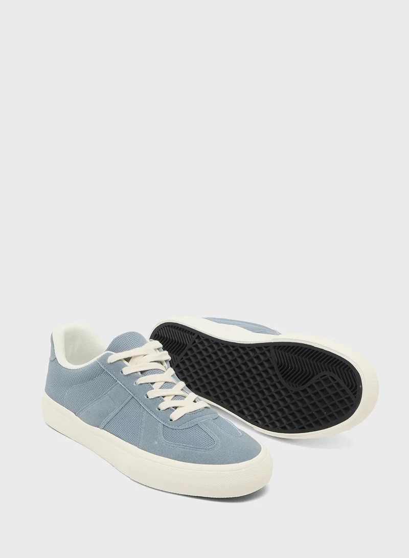 Seventy Five Casual Sneakers