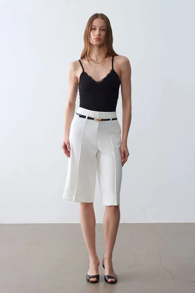 DILVIN High-waist Wide-leg Crepe Shorts With Belt