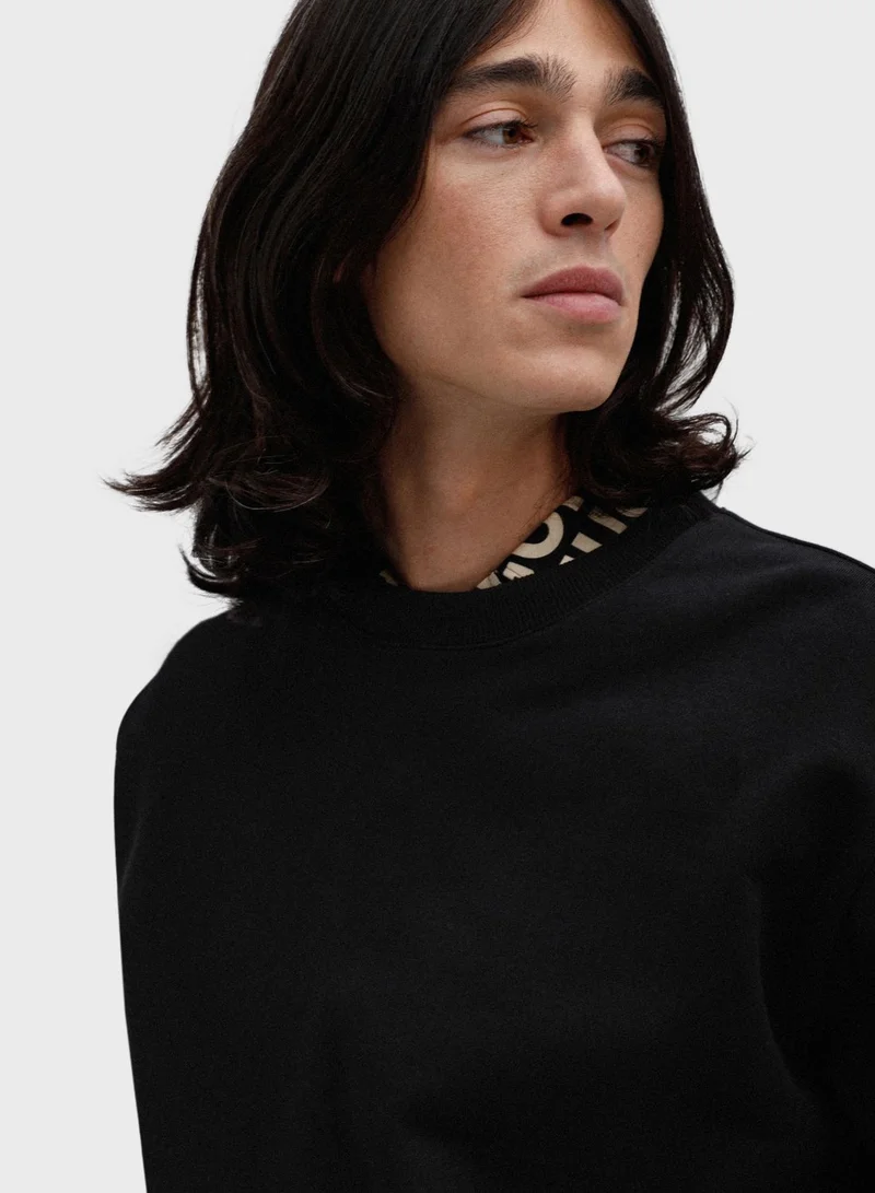 HUGO Logo Sleeve Sweatshirt