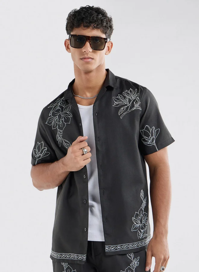 سبلاش فيڤ قميص بقصة عادية وأكمام قصيرة وطبعات