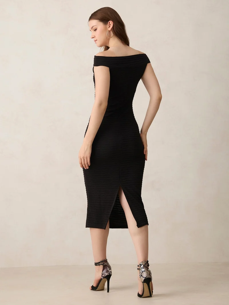 أوجيدر Black Off Shoulder Textured Knit Dress