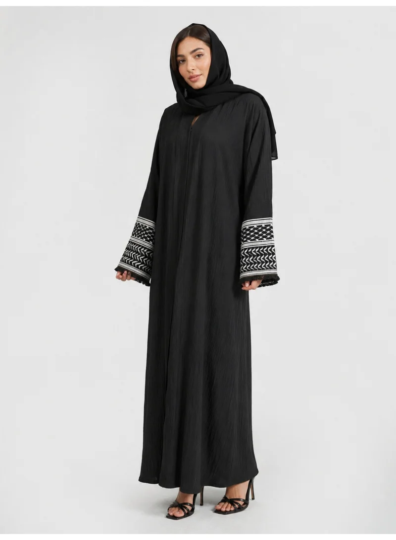 عباءات ريم Embroidered Sleeves Abaya with Matching Sheila