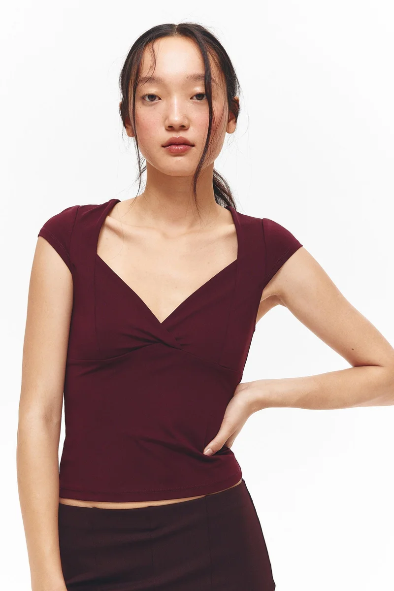 اتش اند ام بلوزة بأكمام قصيرة