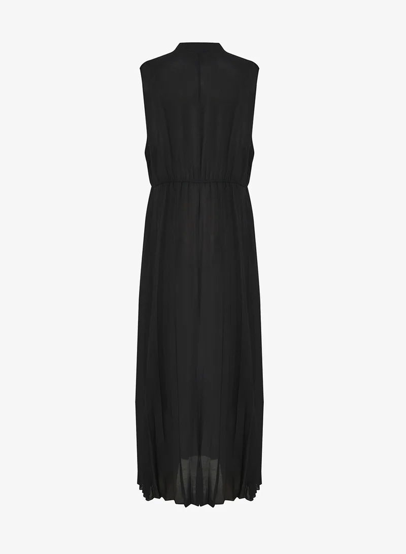 Ella Plus Sleevless Dress With Neck Tie Detail