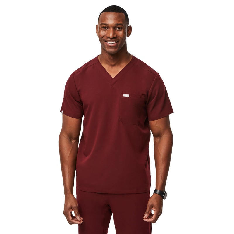 FIGS Leon ThreePocket Scrub Top for Men Burgundy L