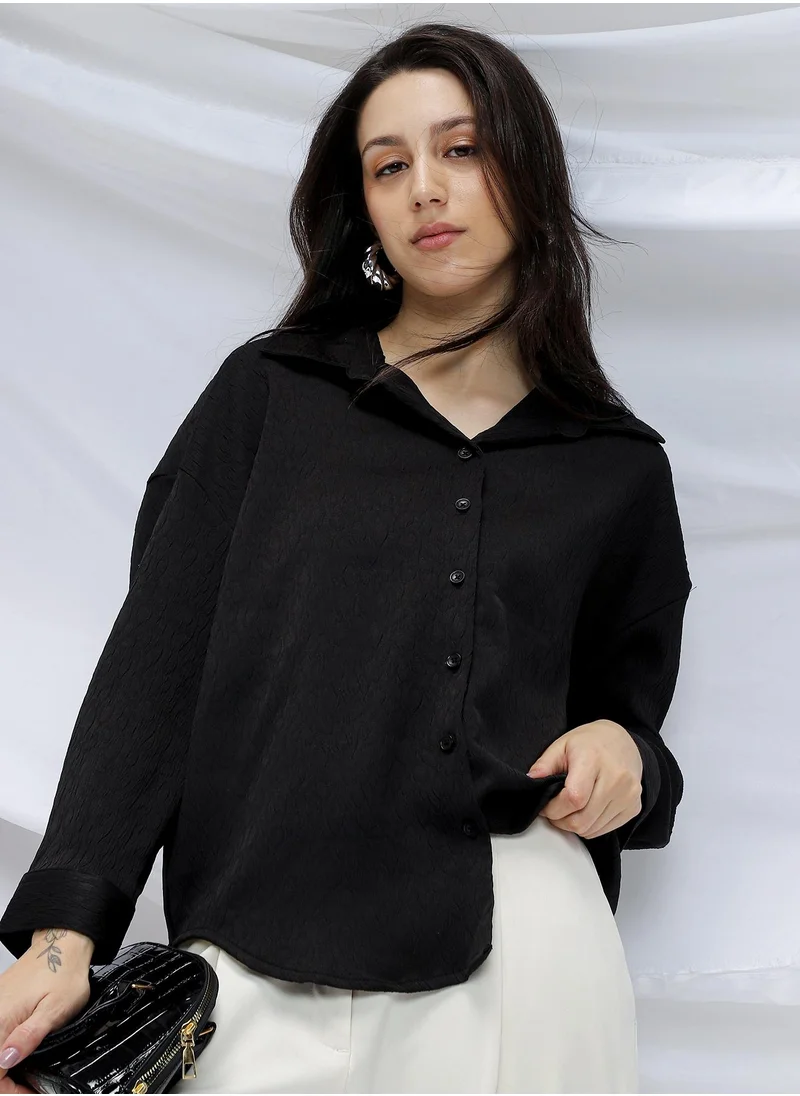 Campus Sutra Campus Sutra Women's Onyx Black Abstract-Tactile Relaxed Shirt For Casual Wear | Spread Collar | Long Cuffed Sleeves | Button Closure | Shirt Crafted With Comfort Fit For Everyday Wear