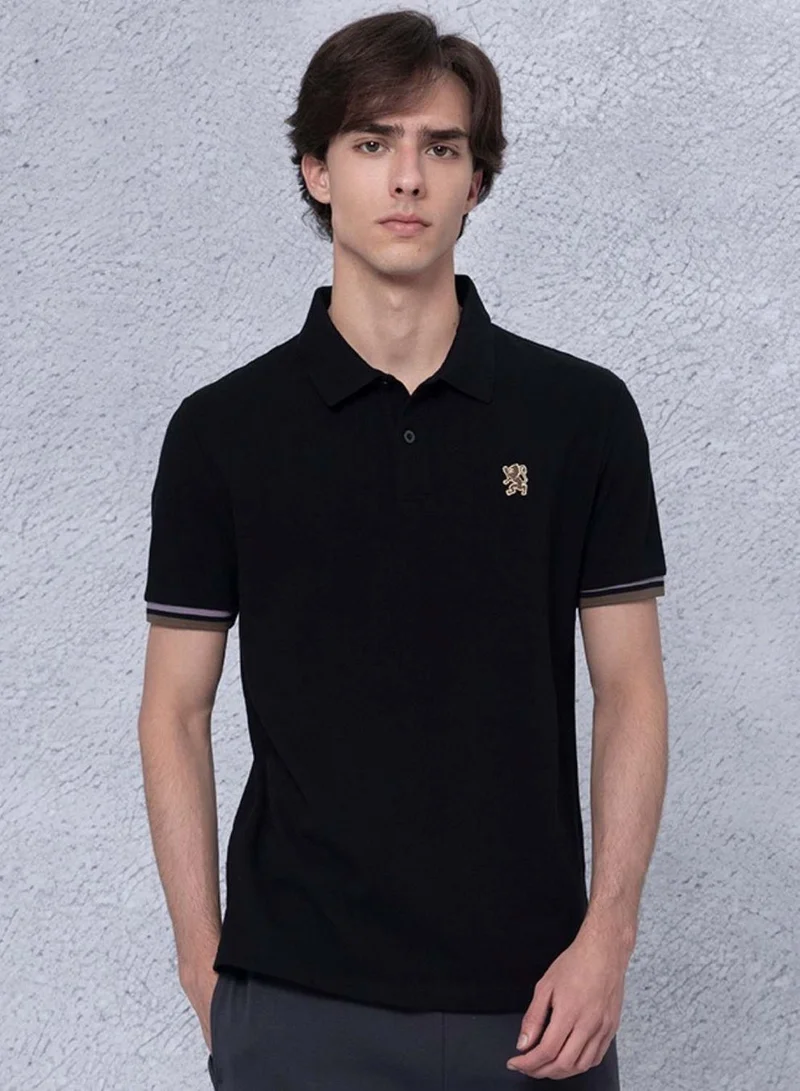 Men's Performance Polo: Classic Piqué, Tipped Collar, Embroidered Detail