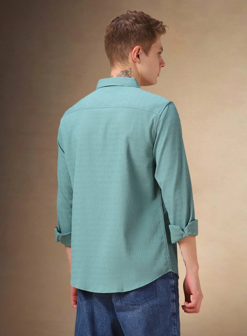 دينيس لينغو قميص أزرق بقصة عادية وياقة واسعة