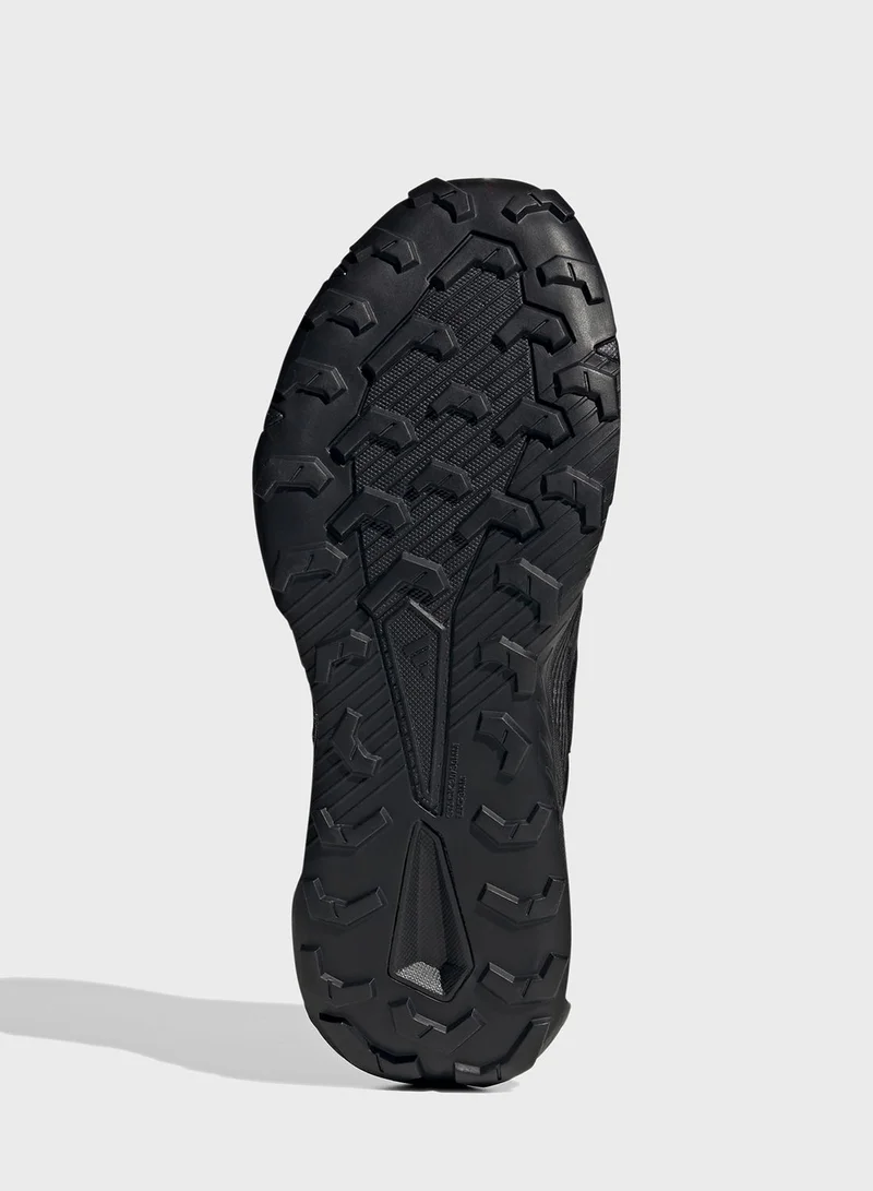 adidas حذاء تراكيفيندير