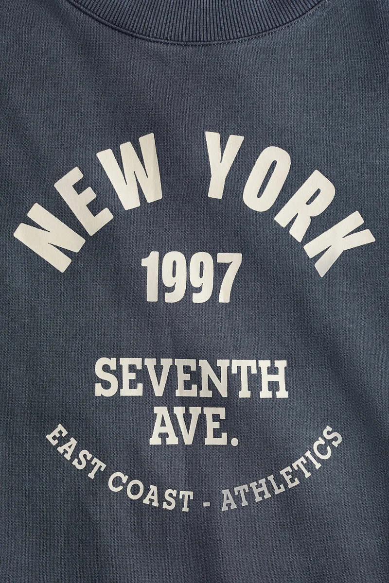 اتش اند ام سويت شيرت بطبعة