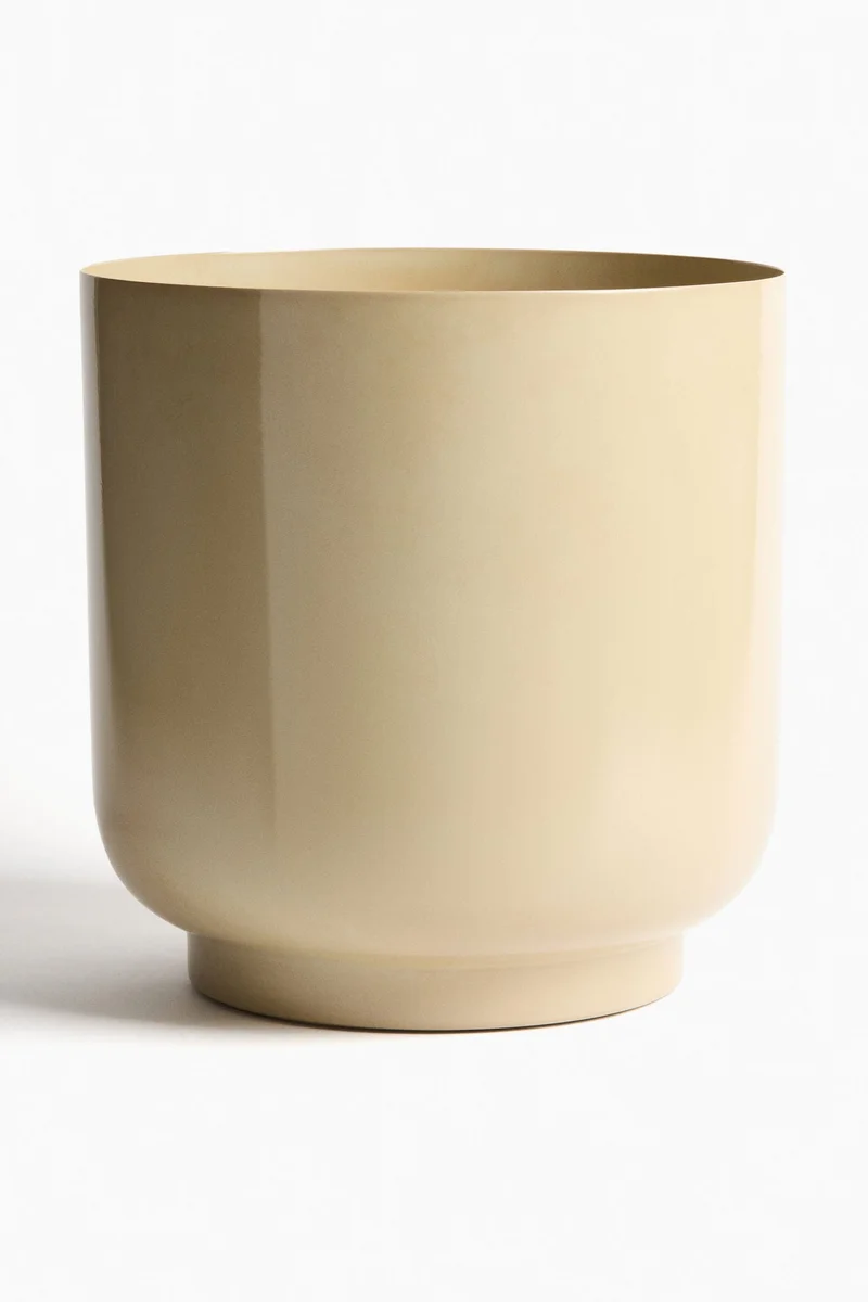 اتش اند ام وعاء نباتات معدني كبير جداً