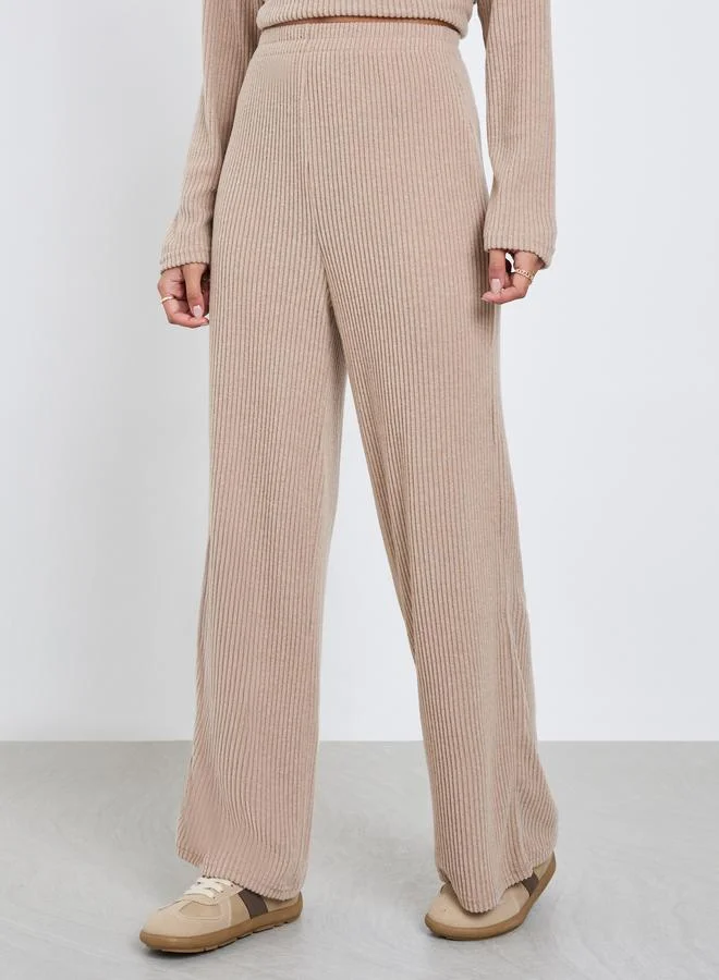 ستايلي بنطال محبوك مضلع بأرجل واسعة