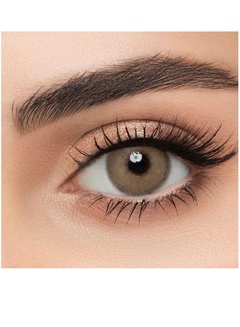 LensMe Enhance your look with the Cortado lens from the Lens Me collection. Natural and vibrant colors for a radiant look and charming eyes. It is soft and lightweight on the eyes, so you can wear it all day without feeling uncomfortable. It will add a beautiful and natural touch to your daily look. - Image 2