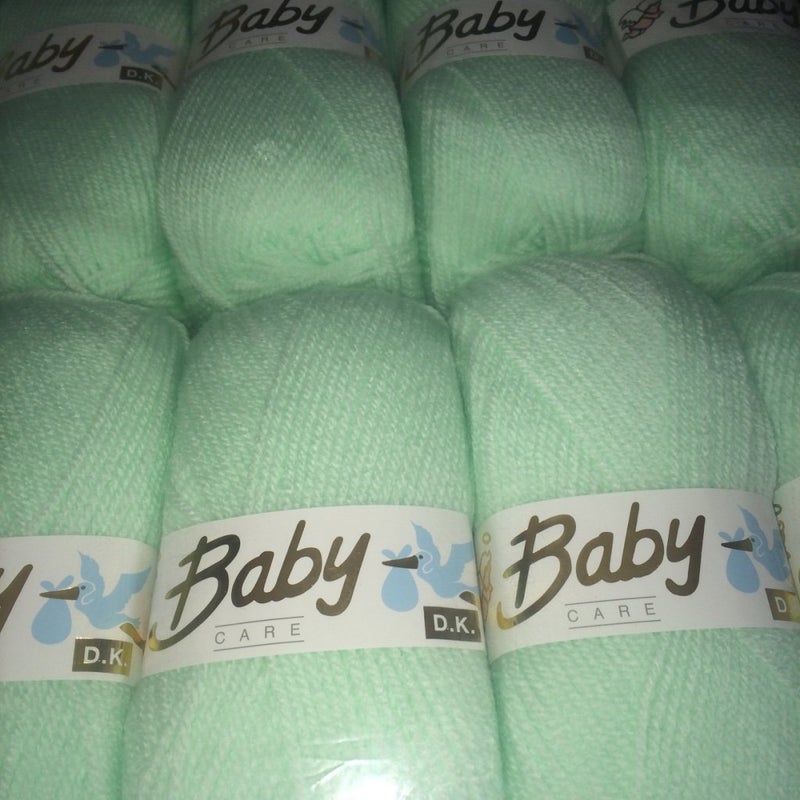 Baby Care 5 x 100g Wool Craft Baby care DK Yarn Knitting Pattern mint green