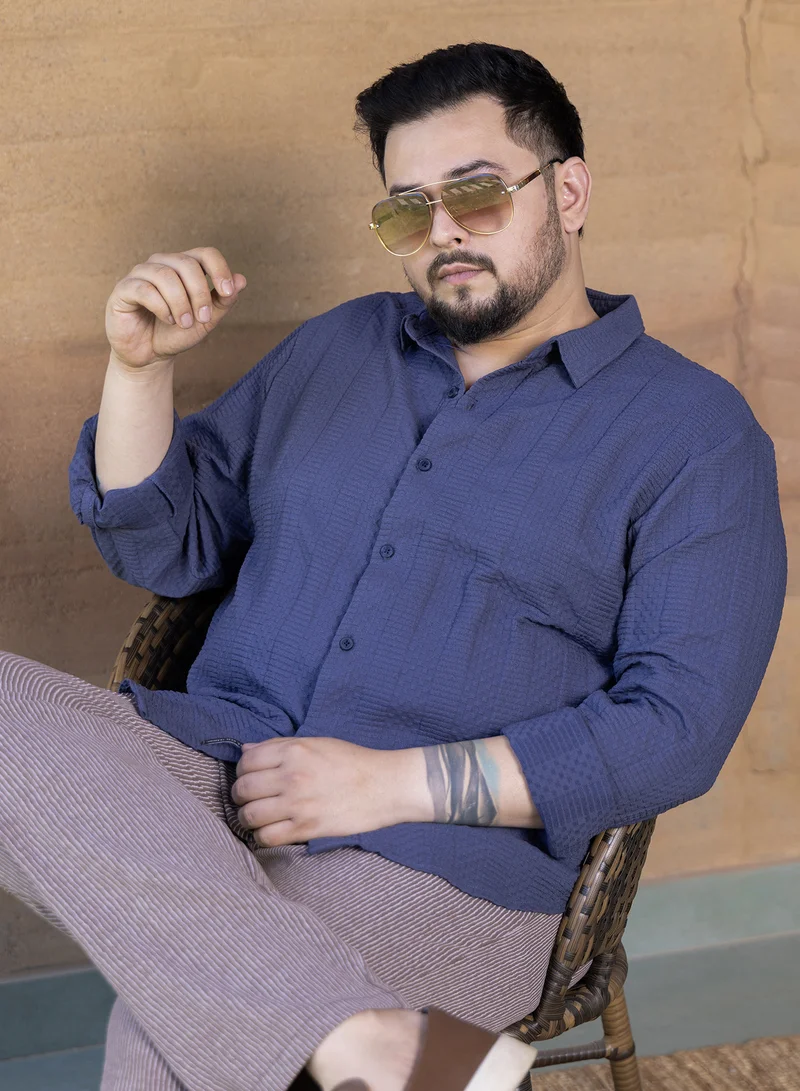 انستافاب بلس قميص رجالي مقاس كبير بنقوش متوازية بلون توتي أزرق