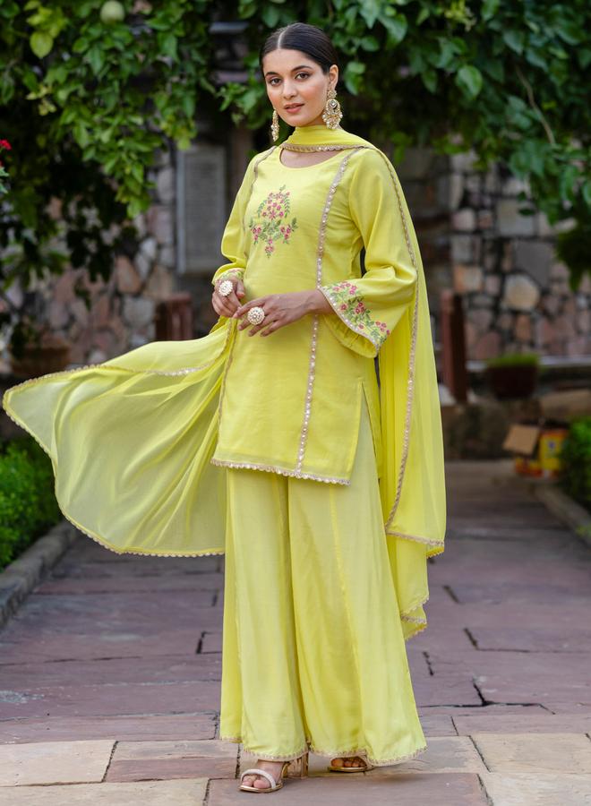 KASYA Yellow Embroidered Kurta with Flared Pant and Chiffon Dupatta Set - Image 3