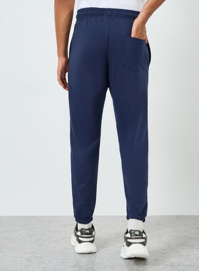 ستايلي بنطال جوغر سادة مع تفاصيل محزوزة - Image 4