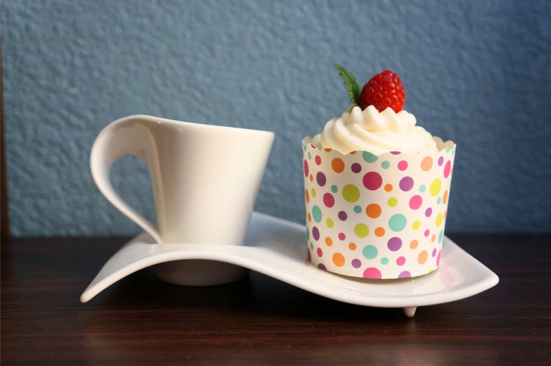 BAKE-IN-CUP Paper Baking Cups (Polka Dots), Greaseproof Disposable Cupcake Liners (Multi, Large Cups (50-Pack)) - Image 3