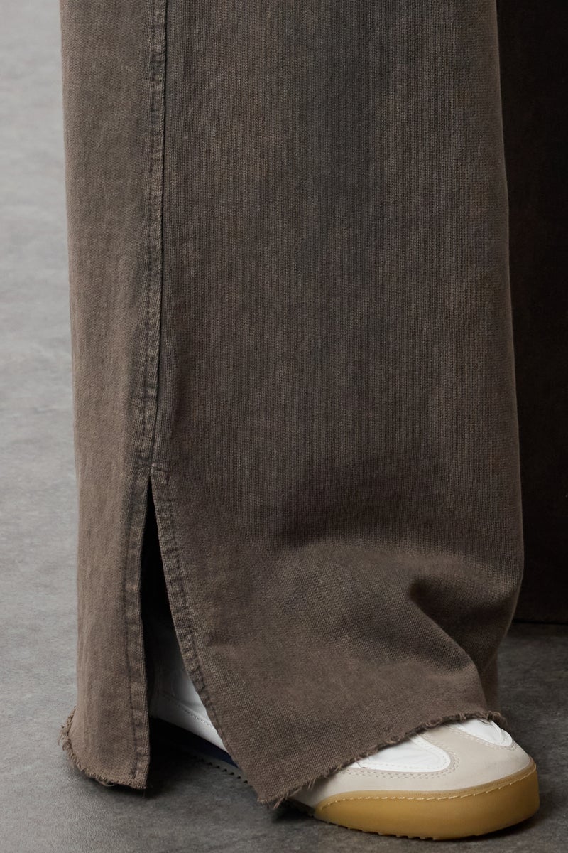 trendyol Dark Brown Faded Effect Wide Leg/Wide Leg Thin Knitted Sweatpants Pants Twoaw22Ea0426 - Image 3