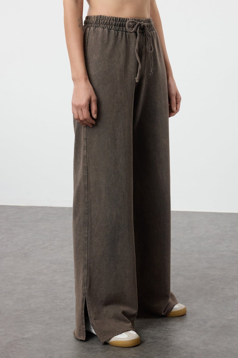 trendyol Dark Brown Faded Effect Wide Leg/Wide Leg Thin Knitted Sweatpants Pants Twoaw22Ea0426 - Image 4