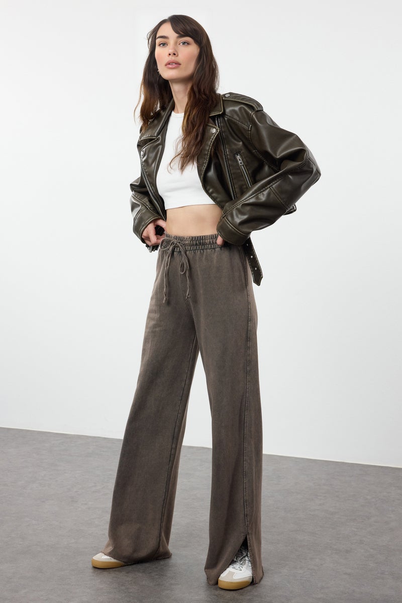 trendyol Dark Brown Faded Effect Wide Leg/Wide Leg Thin Knitted Sweatpants Pants Twoaw22Ea0426 - Image 2