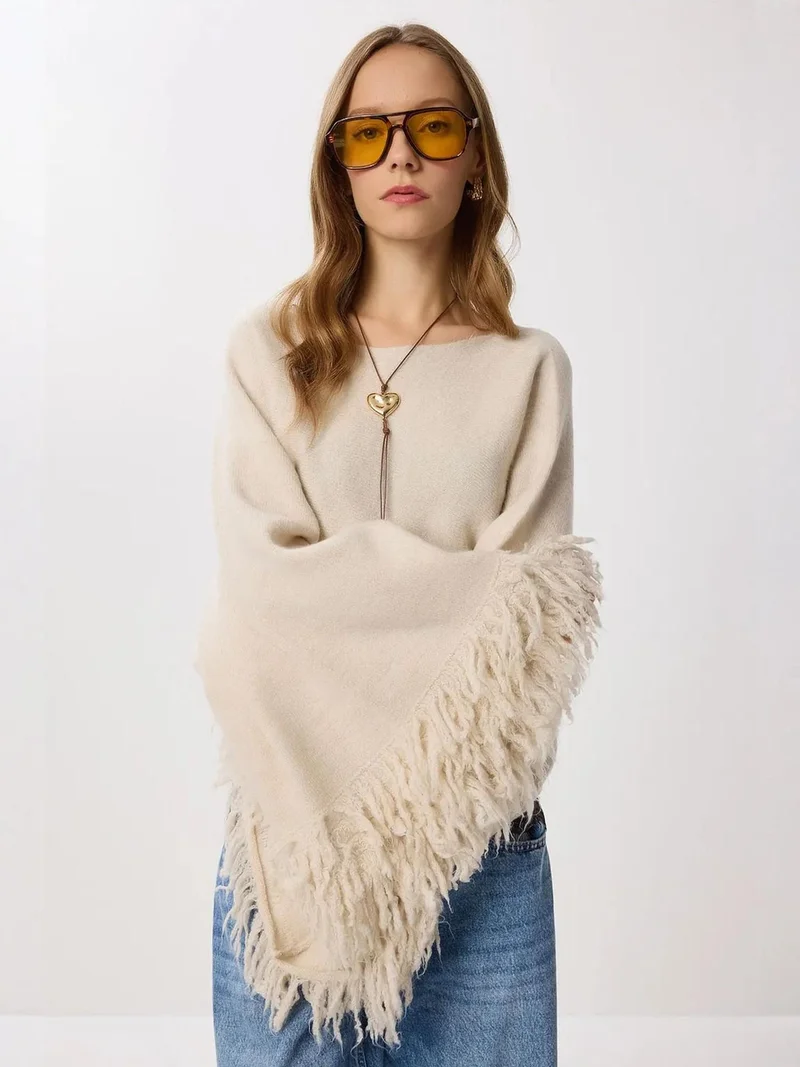 Lovely Istanbul ISTANBUL Textured Crop Sweater with Tassels